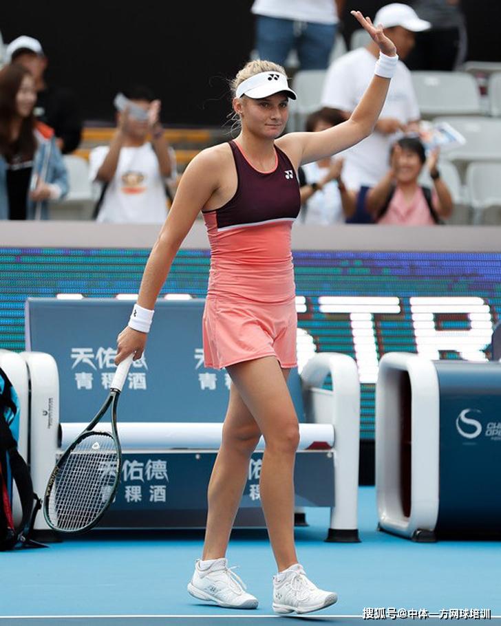 马戏团式的 马戏团式的